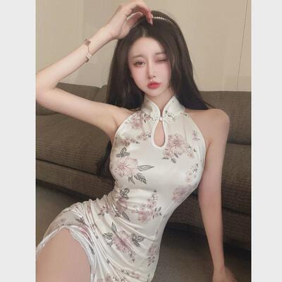 改良旗袍年轻款少女性感开叉女主播上镜高级感蕾丝拼接惊艳连衣裙