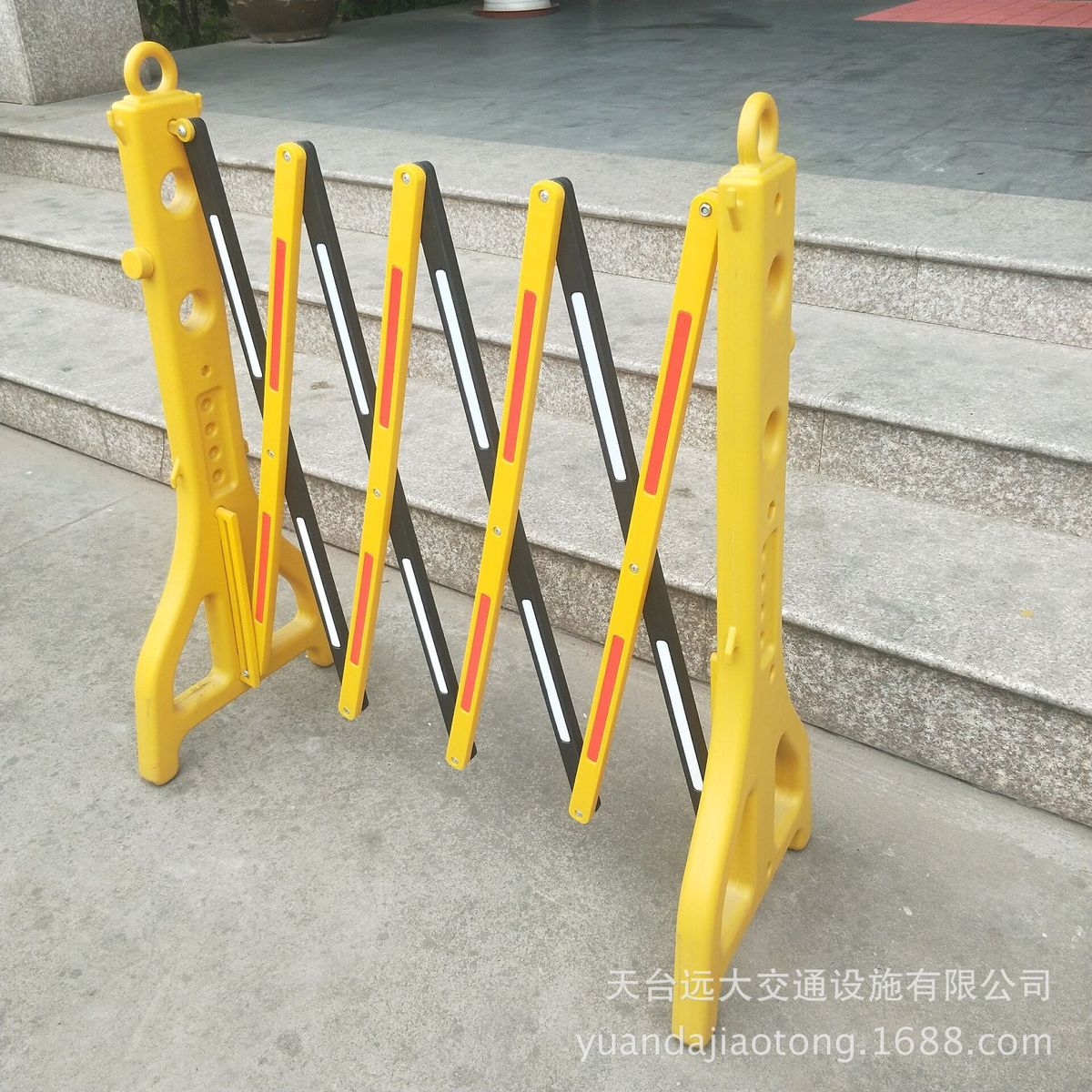 安能可伸缩护栏栅栏塑料注水围栏黄色护栏栏杆水马围栏隔离路障