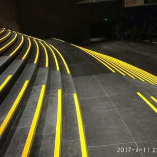 预成型标线式黏贴公路胶带高强反光易清除道路交通改道标线贴