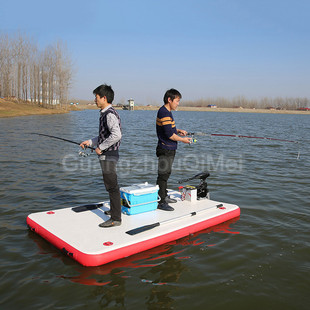 充气水上钓鱼浮台平稳拉丝气垫游艇停靠码头厂家浮台水上魔毯