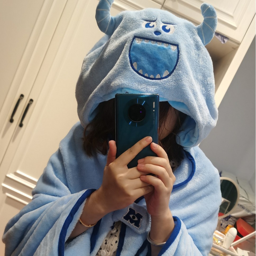 可爱卡通少女心三眼仔家居连帽草莓熊披风斗篷宅人空调毯四季通用