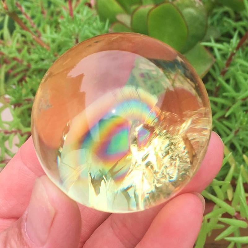 天然彩虹黄水晶能量球摆件