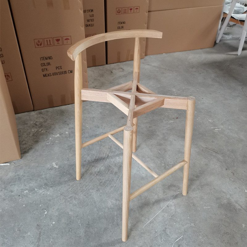 酒吧椅设计师实木吧台椅前台休闲高脚凳简约现代酒吧家用高吧椅