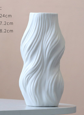 简约陶瓷花瓶家居客厅餐桌装饰品样板间仿真梅花摆件小清新花插