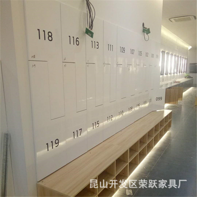 健身房7子烤漆门浴池浴室浴场温泉储物柜木质更衣柜桑拿房洗澡馆