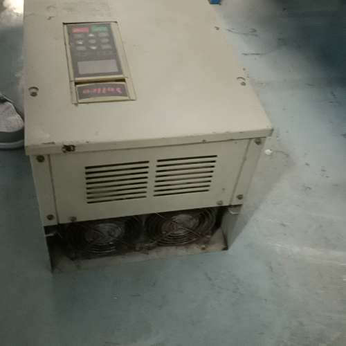 优利康原装变频器，型号YD2018p5-T4-F，功能包好