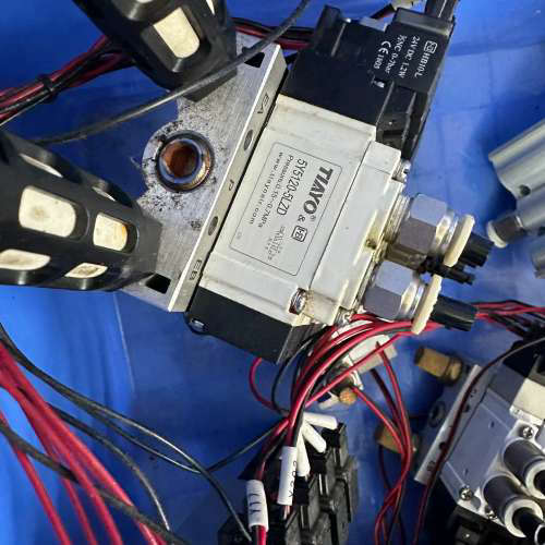 享博高频电磁阀HBS5120-1ALUH和5Y5120-5L