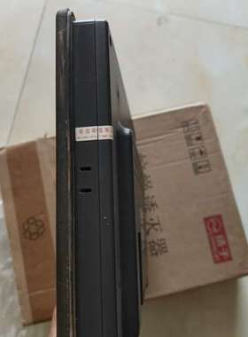 威纶通态TK6102i V5WV触摸屏。功能正常，成色看实拍