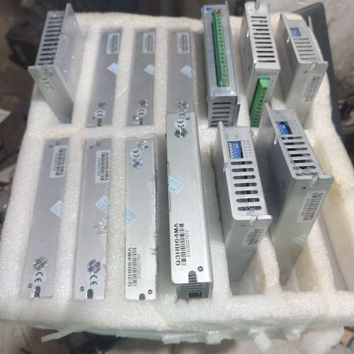 全新BS驱动器,型号Q3HB64MA,有多个库存。实物拍摄