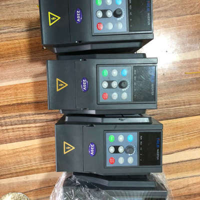 沃陆变频器VL1800S0007GB。  0.750KW（四