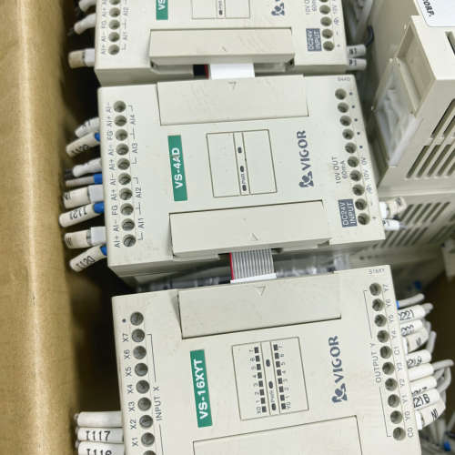 丰炜PLC VS2-32MT-D，VS-16XYT，VA-4