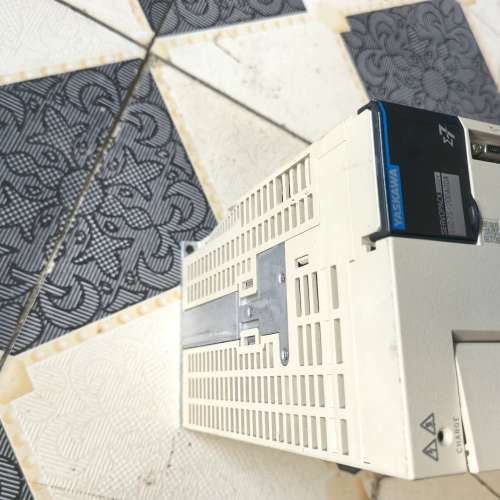 安川驱动器 型号SGD7S-200A00A 3KW