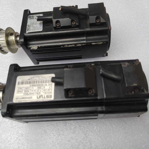 拆机剪线埃斯顿伺服电机2台，型号：EMJ-04APB22（2