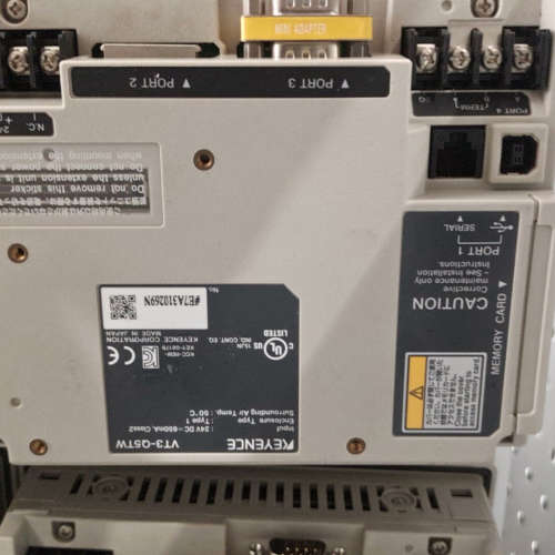 基恩士触摸屏，VT3-Q5TW，成色漂亮，功能包好，有现货议