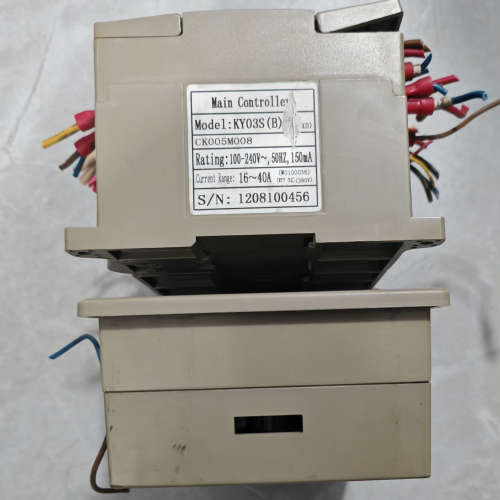 MAM-KYO3S螺杆式空压机控制器，配套显示屏一台铭牌掉了