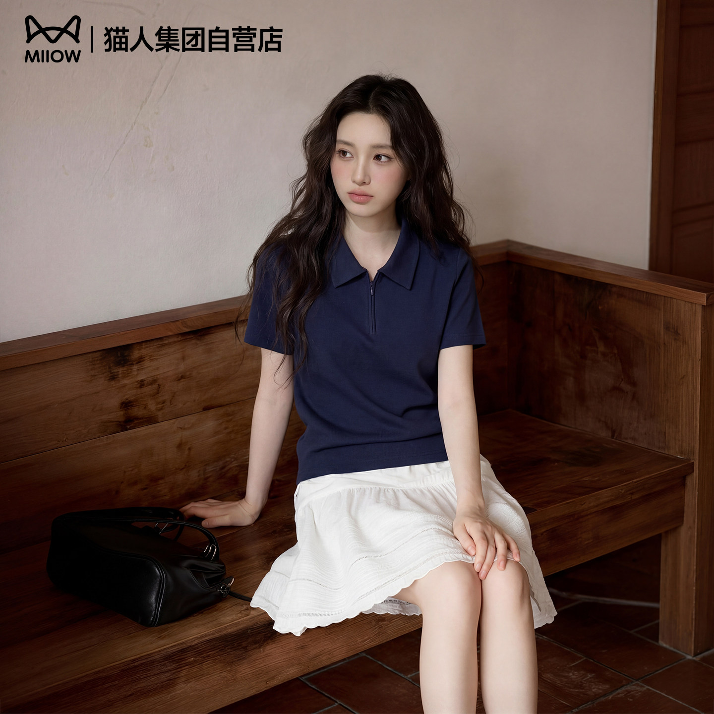 猫人设计感收腰polo领正肩短袖女上衣夏季辣妹v领修身抽褶t恤衫