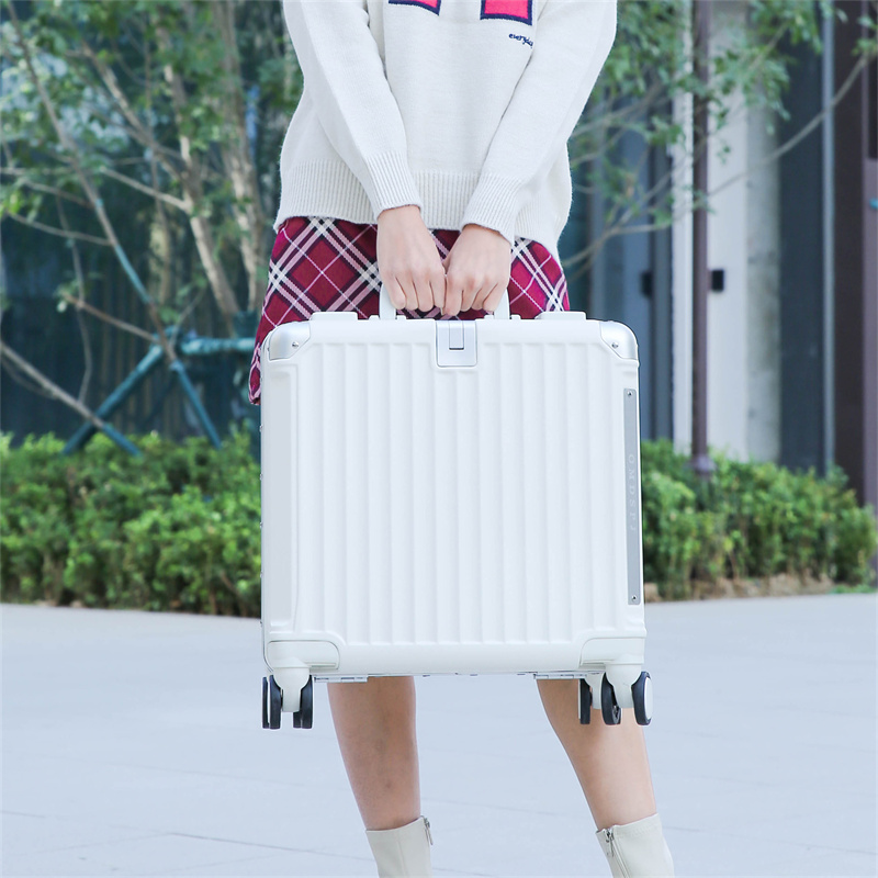 行李箱可登机18寸多功能新款旅行箱杯架静音万向轮宽拉杆箱学生女