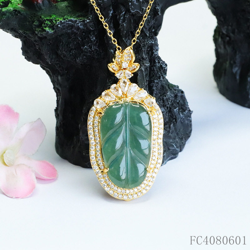 玉金珠宝:天然A货翡翠叶子吊坠蓝水玉石挂坠
