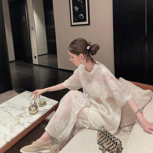 赵辰晨 新中式刺绣套装女2025新款国风高级感宽松上衣短裤两件套