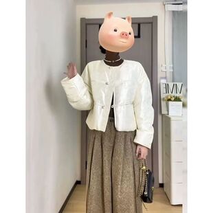 今年流行的爆款冬装温柔夹棉外套斜口系带好看米白色短款棉服冬季