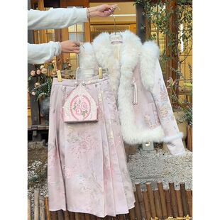 新中式国风粉色外套高级感超好看棉服女深冬装搭配一整套马面裙子