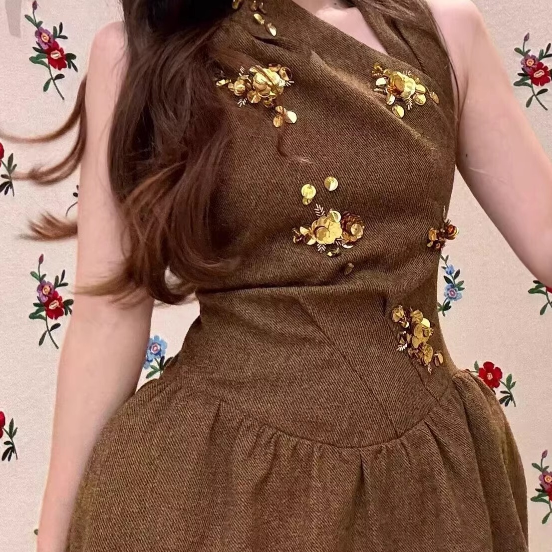 【高品质】shushu重工花朵斜肩连衣裙tong立体花朵露背连衣裙sst