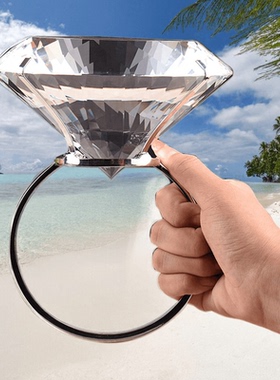 水晶大钻戒求婚道具生日礼物