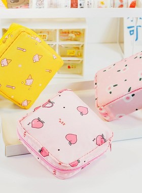 Portable large capacity girl sanitary napkins wet wipes tam