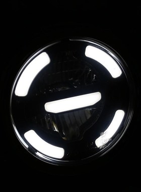 niversal Retro Motorcycle LED Headlamp for Cafe Racer Cruise