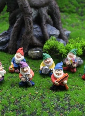 1 set Dwarf Gnome Statue Garden Courtyard Ornaments Fairy Re