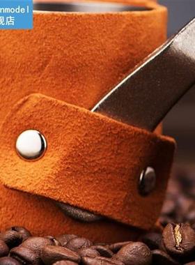 Multifunctional grindable coffee bean and pepper hand grinde