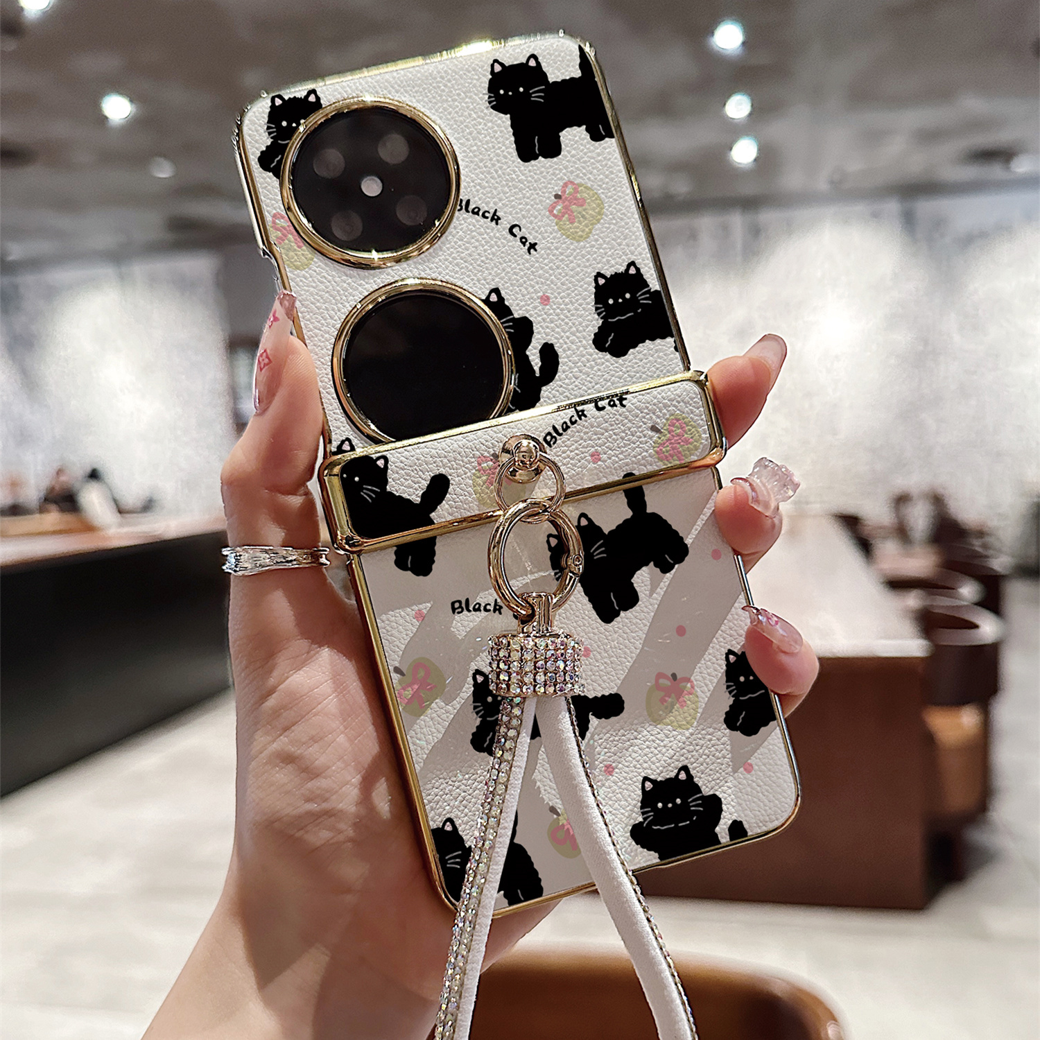 可爱满屏小黑猫皮纹折叠屏手机壳