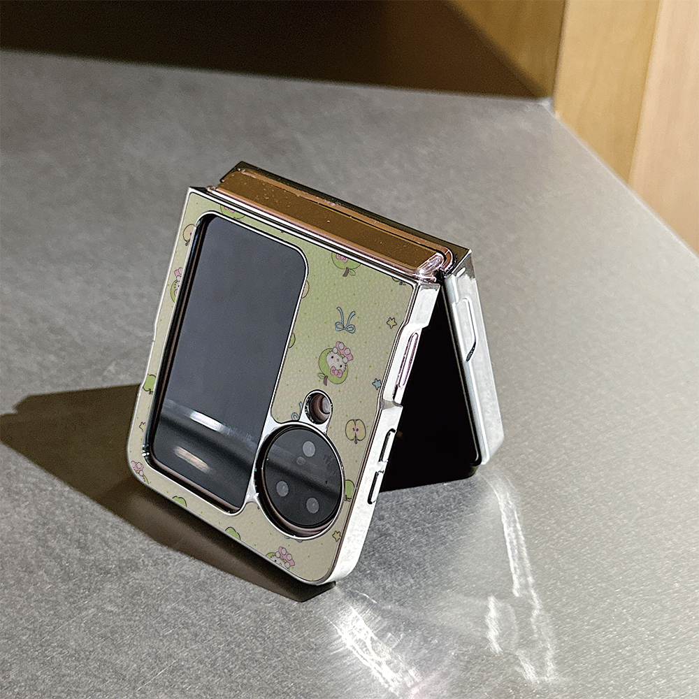 蝴蝶结青苹果KT猫折叠屏手机壳