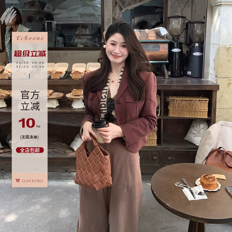 两色收腰短款气质西服外套