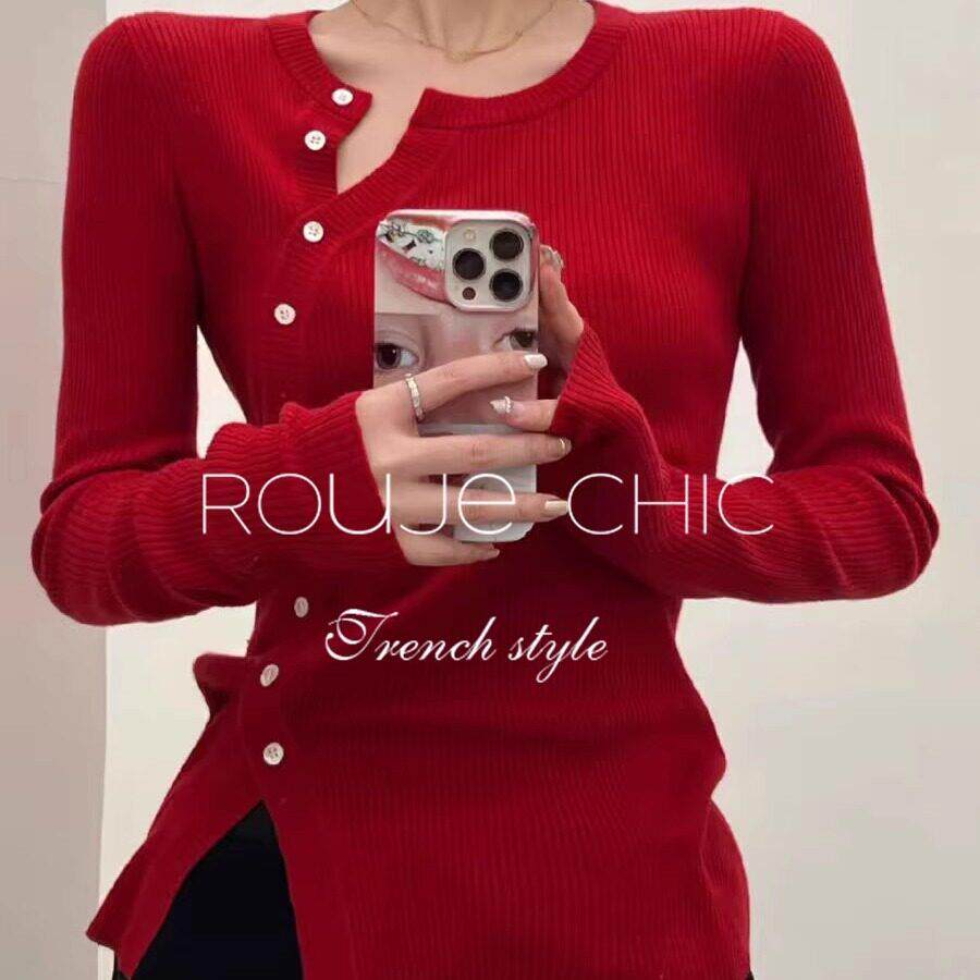 法国rouje chic法式红色不规则斜扣针织衫毛衣女秋冬小众修身上衣