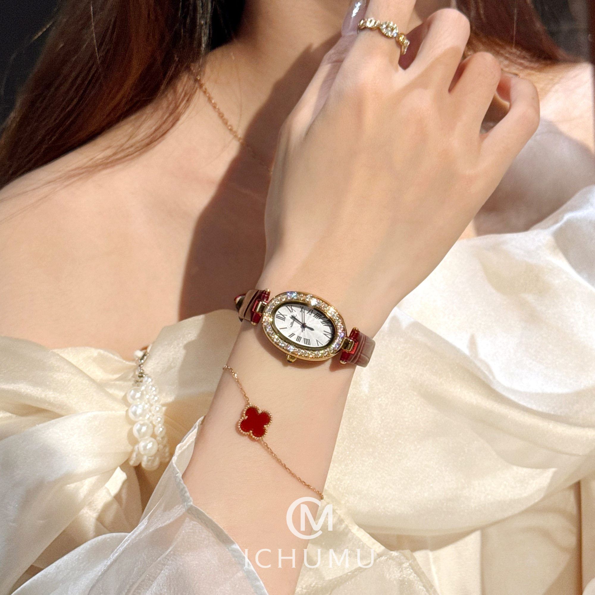 复古红皮带表带钻满钻石英表