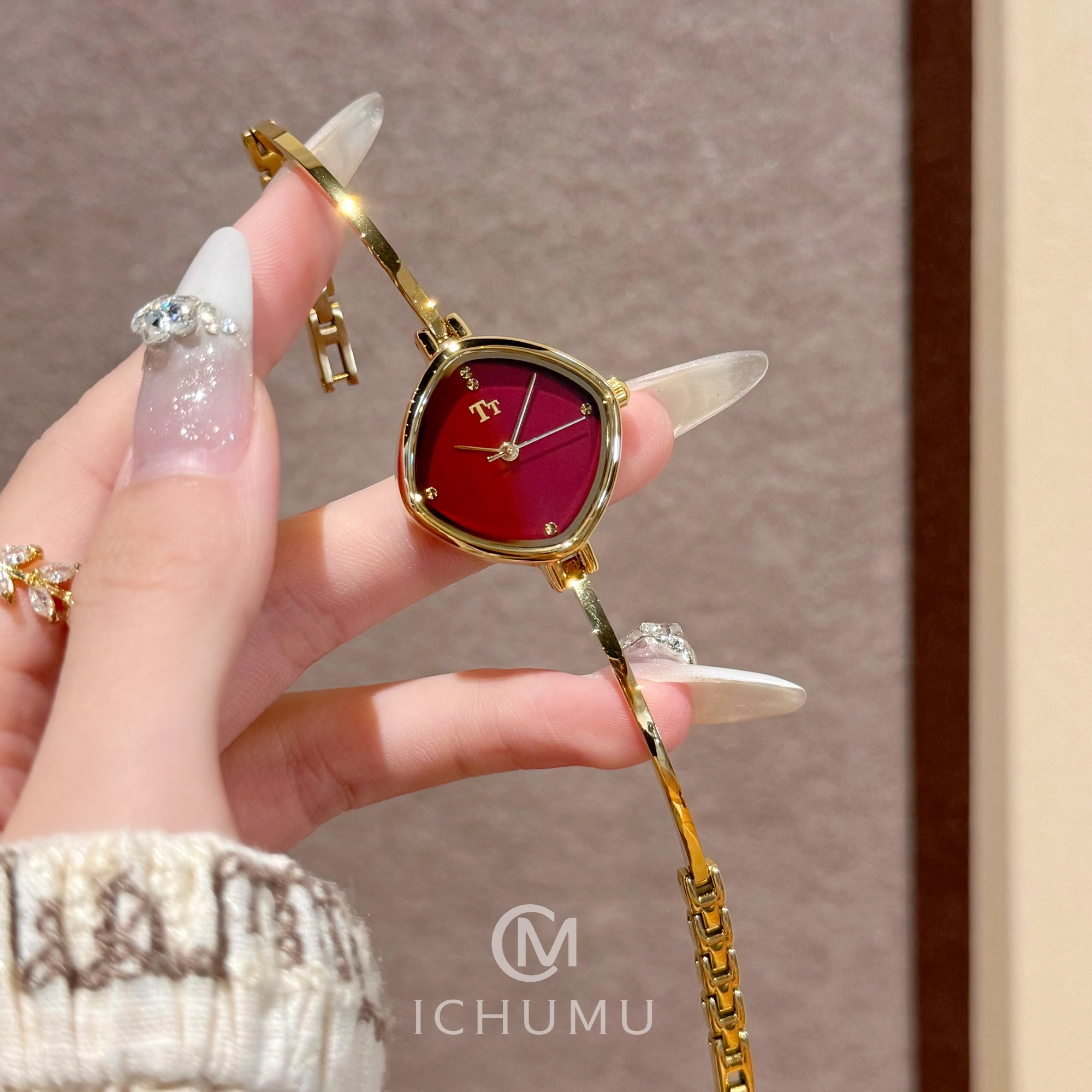 极简风高级感小众方形手镯式手表