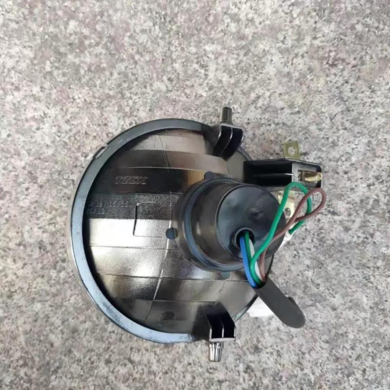 小龟王大灯电动车欧板小绵羊配件大灯总成摩托车龟五前大灯具灯壳
