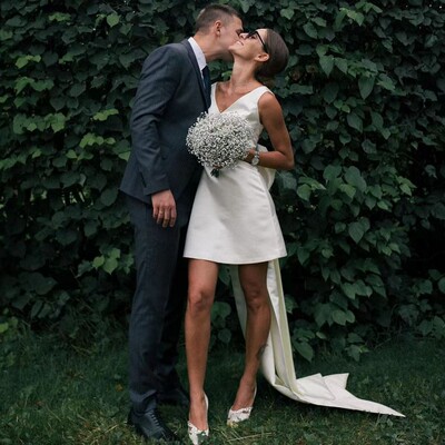 简约欧美风深V无袖短裙