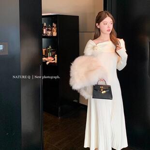 杨小卷法式 蝴蝶结红色针织连衣裙女秋冬一字领收腰显瘦毛衣裙新年