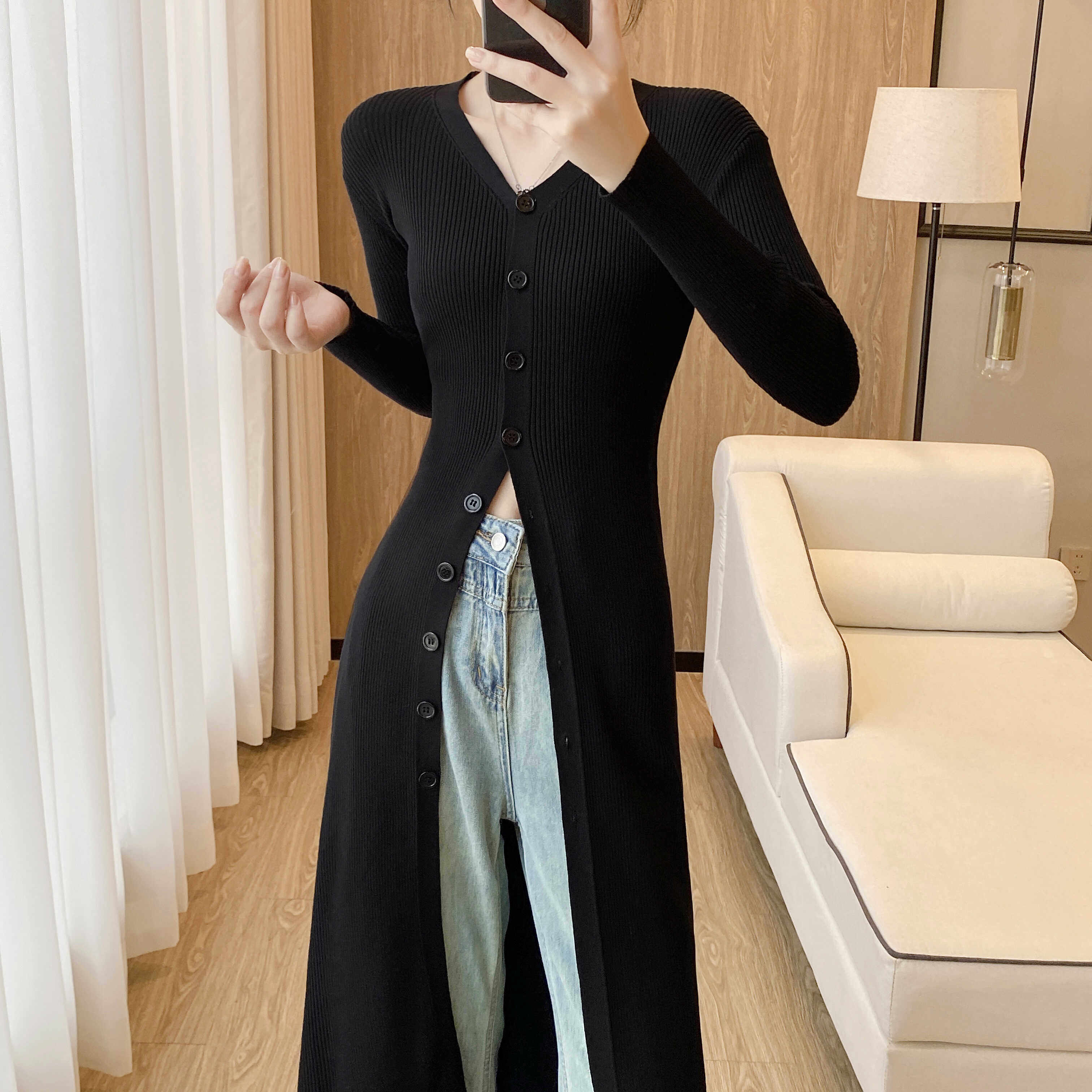 黑色针织开衫女秋冬中长款V领