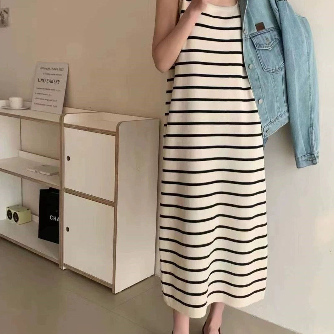 夏季条纹针织连衣裙女2024新款韩版宽松百搭方领无袖背心裙长裙潮