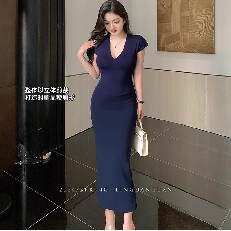 林关关藏蓝色修身针织包臀裙连衣裙女气质高级感法式裙子黑色长裙