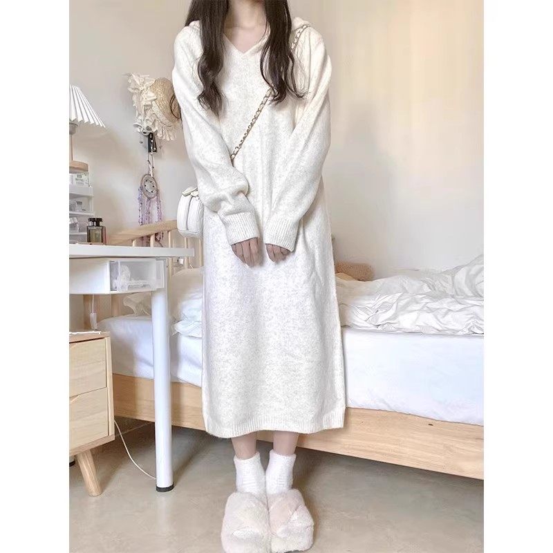 针织连衣裙女秋冬季2024新款裙子高级感内搭独特超好看气质赫本风,女装/女士精品,连衣裙,淘宝优惠券,粉丝福利购,淘宝优惠卷