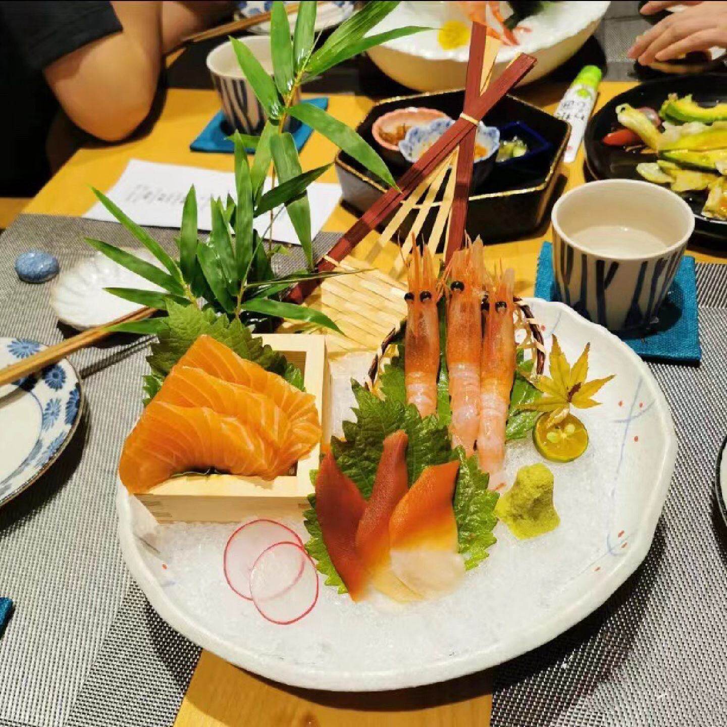 日本料理式陶瓷餐具手绘刺身碗三文鱼刺身盘特色汤碗水果盘多用碗