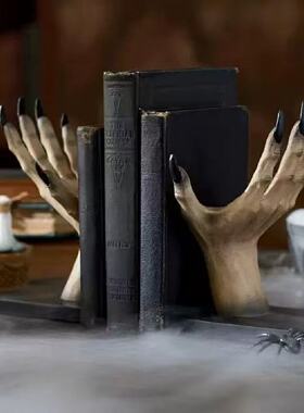 跨境独立站WitchyHandBookStand万圣节树脂女巫手书架摆件
