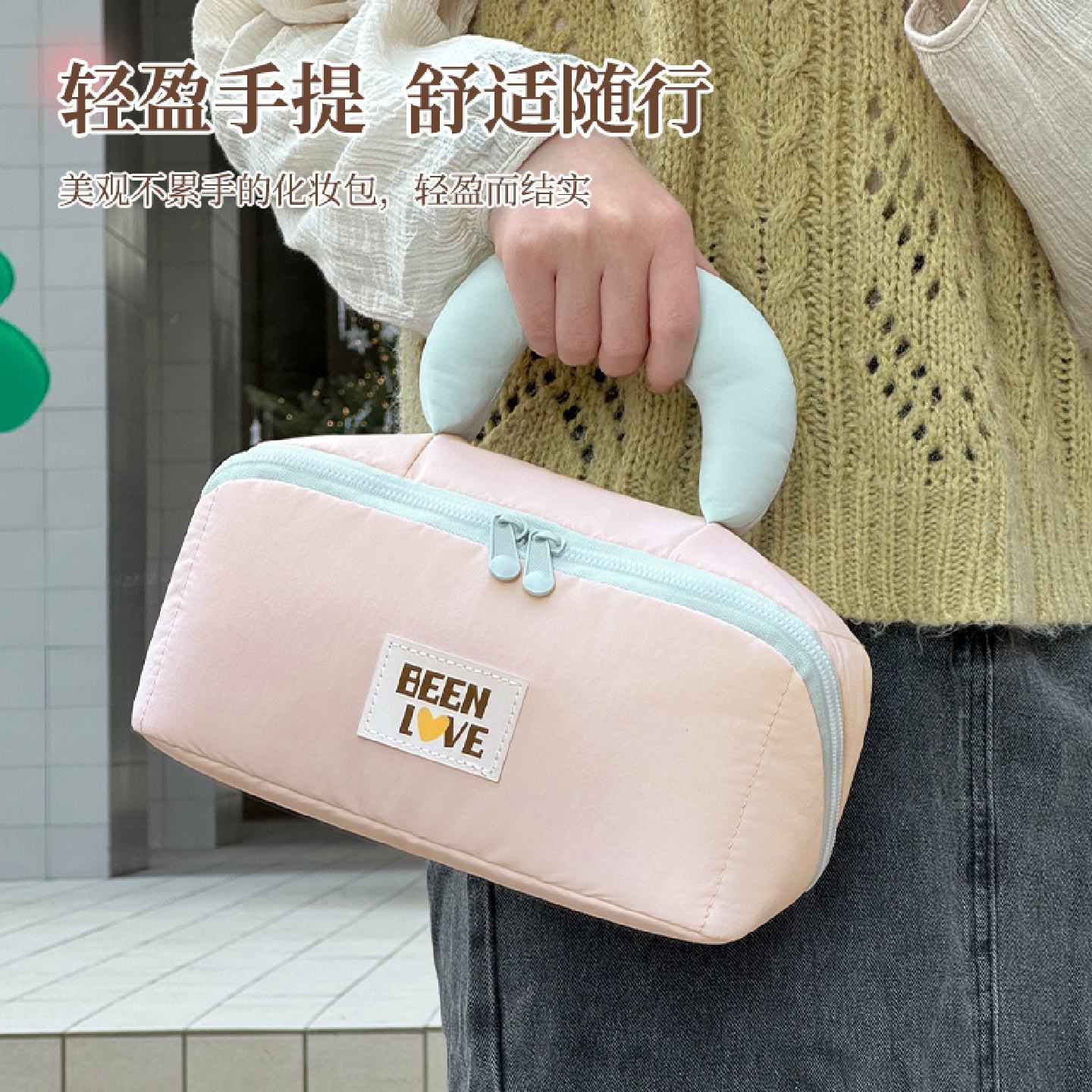 新款尼龙化妆包时尚大容量洗漱用品收纳包手提便携枕头包厂家批发