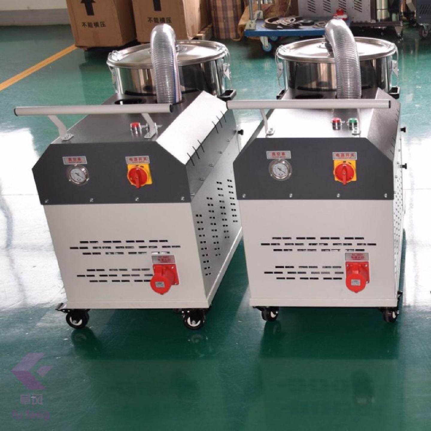 220v工业吸尘器30L小功率移动式吸尘机单相电推车款高压吸尘器
