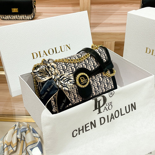 2023秋冬新款风琴小方包幸运转盘单肩斜挎女包高级感X时尚链条小