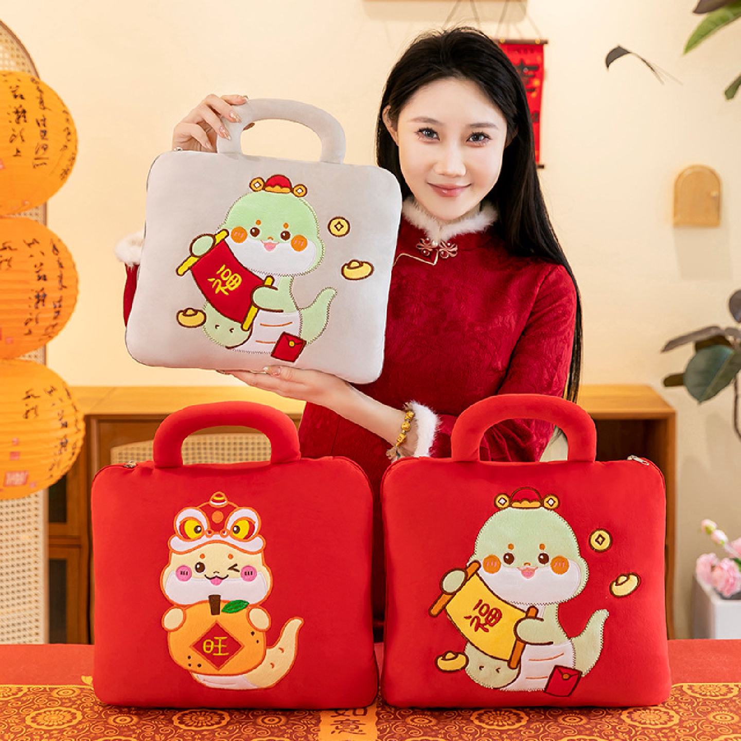 蛇年吉祥物批发抱枕被子两用办公室午睡枕折毯汽车靠垫卡通空调被
